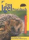 Monika Neumeier - Das Igel-Praxisbuch. Die richtige Pflege, Aufzucht und Unterbringung Natur Naturfhrer Natur Garten Igel berwintern berwinterung Biologie Pflege Fauna kologie Wildtiere Winterschlaf Igelschutz Aufzucht verwaister Igelbabys Monika Neumeier Das Igel-Praxisbuch vermittelt auf 64 Seiten grundlegendes Wissen ber Biologie, Lebensweise und Verhalten der Igel und gibt Antwort auf die Frage, welche Igel Hilfe brauchen, wie diese aussehen soll - und im Einklang mit der gltigen Gesetzgebung sein darf. Die erfahrene Autorin, seit fast drei Jahrzehnten mit Theorie und Praxis rund um den Igel vertraut, sttzt sich auf die aktuellen Erkenntnisse aus Wissenschaft und Forschung sowie sorgfltiges Studium der Fachliteratur. Auf dem leicht verstndlich geschriebenen theoretischen Fundament grndet die Praxis! Der Leser findet ausfhrliche Anleitungen zum richtigen Umgang mit den Stacheltieren: