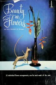 Cover of: Beauty in flowers