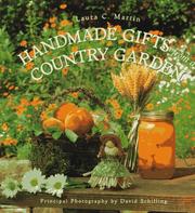 Cover of: Handmade gifts from a country garden