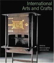 Cover of: International arts and crafts by edited by Karen Livingstone and Linda Parry.