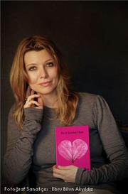 Photo of Elif Şafak