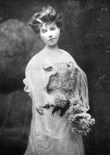 Photo of Elizabeth von Arnim