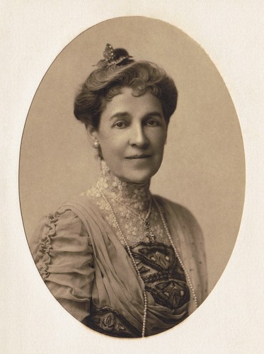 Photo of Florence Earle Coates