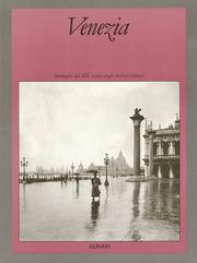 Cover of: Venezia by con uno scritto di Italo Zannier.
