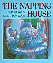 The Napping House (La Casa Adormecida) by Audrey Wood, Don Wood