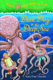 Cover of: Dark Day in the Deep Sea (A Stepping Stone Book(TM)) by Mary Pope Osborne
