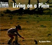 Cover of: Living on a Plain (Welcome Books: Communities) by Joanne Winne