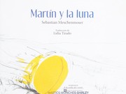 Martín y la luna by Sebastian Meschenmoser