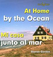 Cover of: At Home by the Ocean/mi Casa Junto Al Mar: Mi Casa (Bookworms)