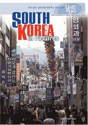 Cover of: South Korea: In Pictures (Visual Geography. Second Series)