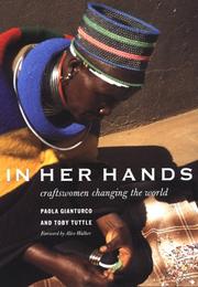 Cover of: In her hands: craftswomen changing the world
