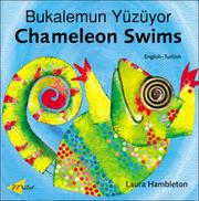 Cover of: Chameleon Swims (English-Somali) (Chameleon series)
