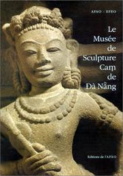 Le Musée de Sculpture Caṃ de Đà Nã̆ng by Bảo Tàng điêu khá̆c Chàm Đà Nã̆ng.