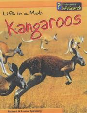 Life in a Mob of Kangaroos (Animal Groups) by Louise Spilsbury