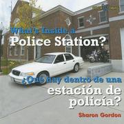 Cover of: What's Inside a Police Station?/que Hay Dentro De La Estacion De Policia?