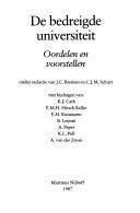 Cover of: De Bedreigde universiteit: oordelen en voorstellen