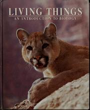 Front cover of Living things by Unknown