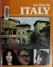 Cover of: We live in Italy by Tana De Zulueta
