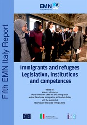 Cover of: Immigrati e rifugiati. Normativa, istituzioni e competenze: Quinto Rapporto EMN Italia